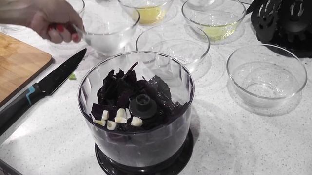 САЛАТ С ЖАРЕНЫМ СЫРОМ. ОЧЕНЬ ОРИГИНАЛЬНЫЙ САЛАТ. смотреть онлайн