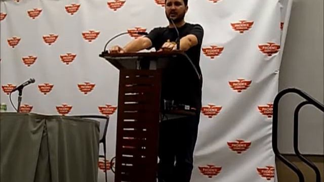 Wil Wheaton at Phoenix Comicon 2012 Takes Audience Questions - Part 2 смотреть онлайн