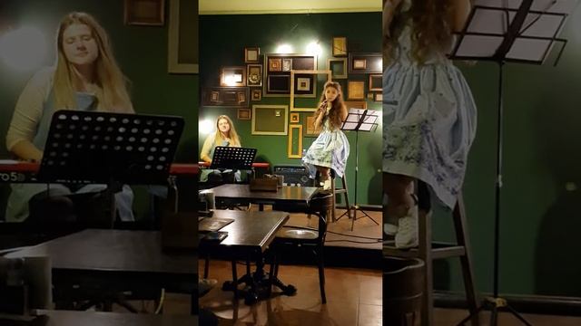 "Музыка в стихах" - "Я могла бы смеяться тише" и "Лодка" смотреть онлайн