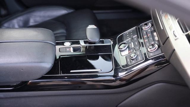 CLASSIC! AUDI A8 ABT D4 4.2 V8 - A CAR WITH SOUL! SUCH A STUNNER EVEN TODAY - IN DETAIL смотреть онлайн