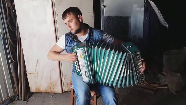 Карлыган кара була .