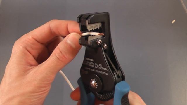 Стриппер КВТ WS-03A (инструмент для снятия изоляции с проводов) смотреть онлайн