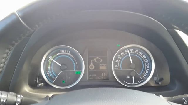 Toyota Auris Hybrid acceleration 0-100 km/h смотреть онлайн