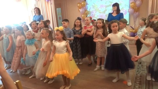 СПАСИБО (Спасибо воспитателям) муз. и сл. Л. Горцуевой смотреть онлайн