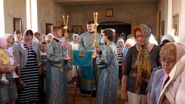 Первая архиерейская служба в новом Храме иконы Божией Матери Почаевская. смотреть онлайн