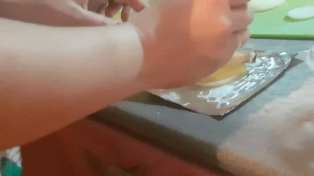 Севрюга запеченная в фольге с овощами\Sturgeon baked in foil with vegetables смотреть онлайн