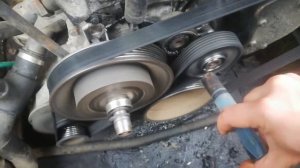 Пищит ролик натяжной или ремень,причина найдена