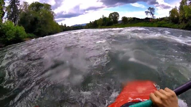 Kayaking During Thunderstorm смотреть онлайн
