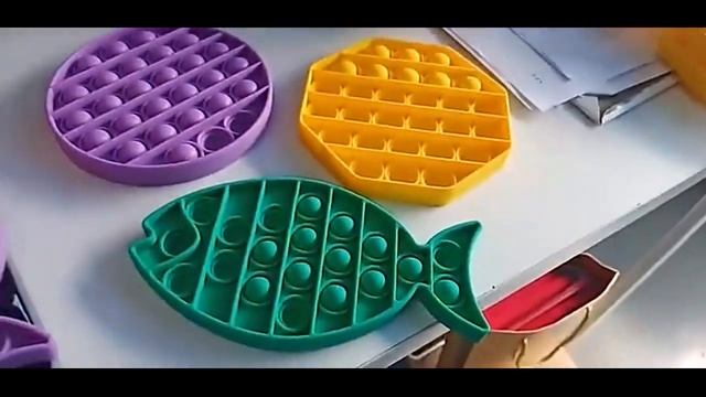 ИГРУШКИ АНТИСТРЕСС. Это поп-ап (также могут называться pop-it (поп-ит) или push-it (пуш-ит)) игрушки смотреть онлайн