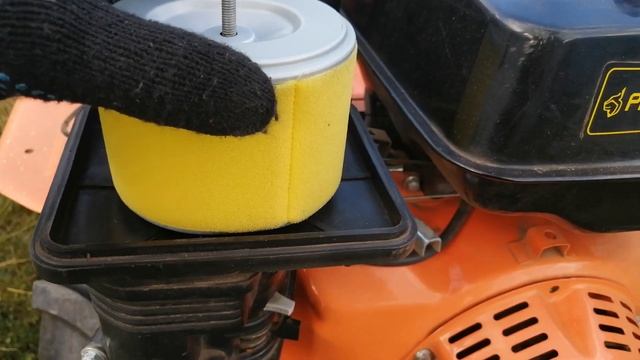 Замена воздушного фильтра на мотоблоке МБР9 Рысь. смотреть онлайн