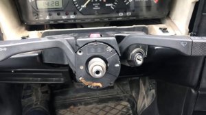 Замена подрулевого переключателя стеклоочистителя Фольксваген Пассат Б3