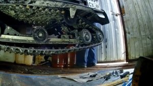 Ремонт снегохода тайга , замена пружин варяг 500 .