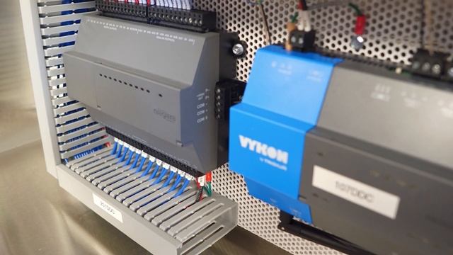 Upgrading TAC/Schneider Building Automation Systems смотреть онлайн