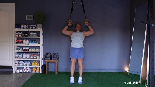 How To Do A TRX FACE PULL | Exercise Demonstration Video and Guide смотреть онлайн