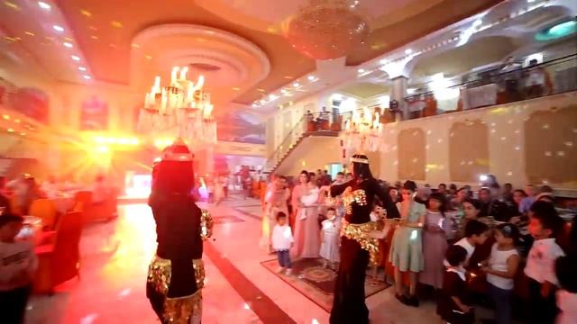 TO`YXONADA RAQQOSALAR ARABCHA RAQSGA TUSHIB XAMMANI XAYRON QOLDIRDILAR!