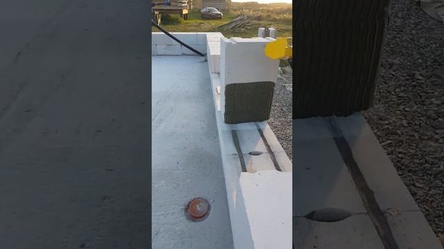 Второй этап строительства дома - начинаем строить стены из газобетона