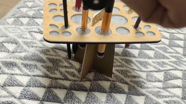 Вертикальная сушка кистей для макияжа ; как правильно сушить кисти смотреть онлайн