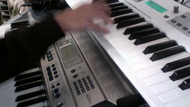 Standin' In The Rain Keyboard Cover(ELO) смотреть онлайн