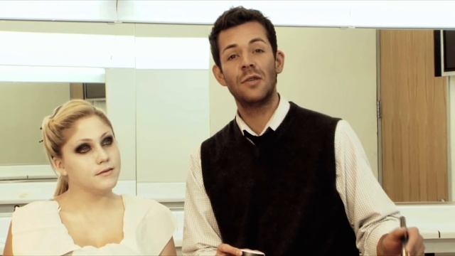 Twilight New Moon "Jane" Vampire Makeup Tutorial смотреть онлайн