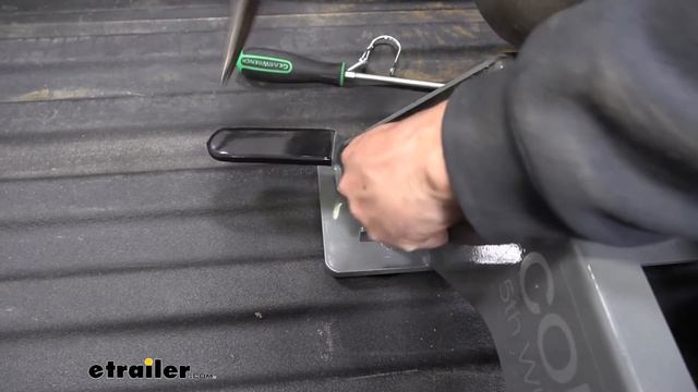 etrailer | B and W Companion OEM 5th Wheel Hitch Installation - 2020 GMC Sierra 3500 смотреть онлайн