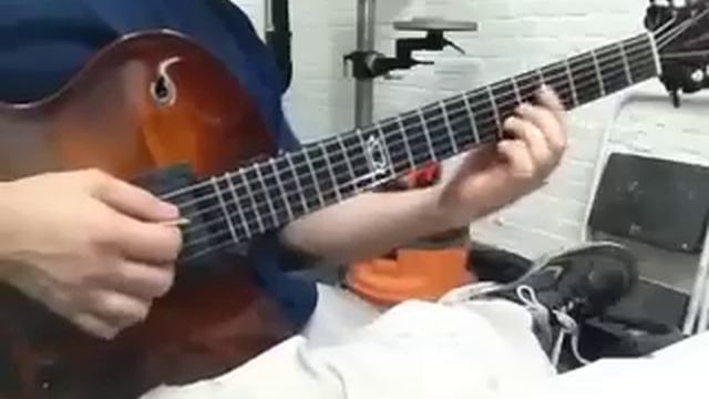 Victor Baker luthier "Ken Nieves Malia Model" sound clip смотреть онлайн