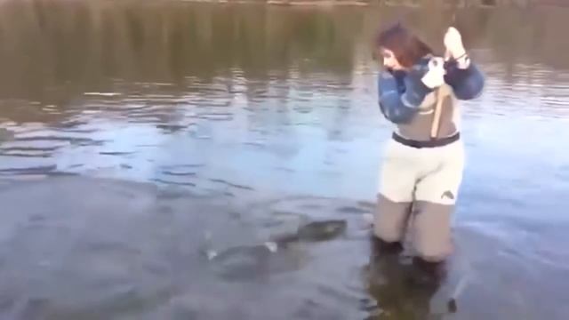 Женщины на рыбалке смотреть онлайн
