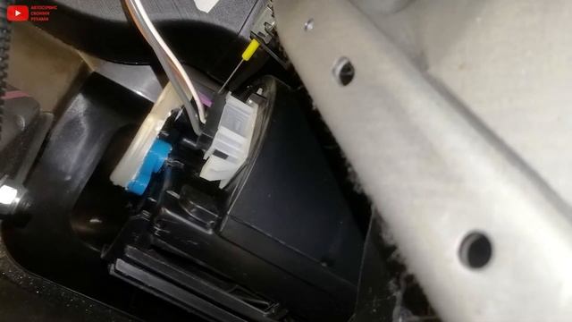 Nissan Almera III (G15) Замена резистора - реостата печки ( Ниссан Алмера ) смотреть онлайн