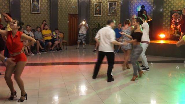 Sunny Days bachata Jack & Jill Advanced 1/4 final part 1 смотреть онлайн