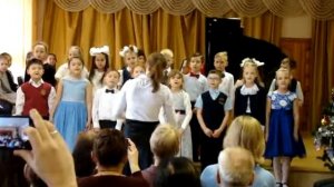 Хор 1 класс Новогодняя песенка, Почему медведьзимой спит
