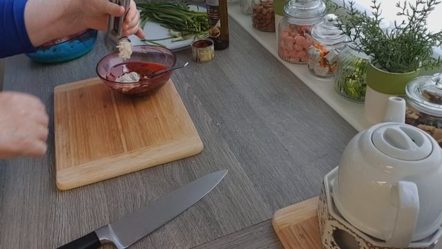 Свежая Весенняя Витаминная салатная закуска к плову или к свежему хлебушку! смотреть онлайн