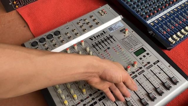 Vang số x6 giá 1,5tr. Mixer .lọc xì. Coss số. Mời các bác 0976658815 смотреть онлайн