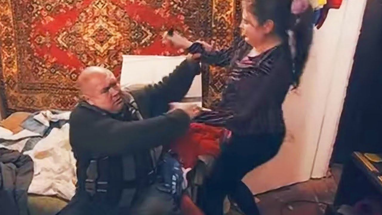 ЧУТЬ НЕ УБИЛА ПАПУ ИЗ-ЗА АНИМЕ смотреть онлайн