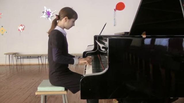 Маленькая сюита для фортепиано в 2-х частях смотреть онлайн