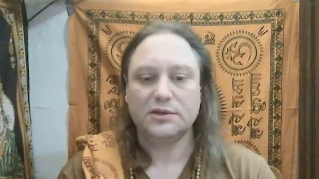 Павел Калягин рассказывает и показывает раритеты, антикварные книги, изданные в советский период. смотреть онлайн