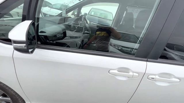 Toyota Voxy 2015 год, 2.0 Передний привод, комплектация «☑️» 7 мест, 2 печки, 4 балла✅ смотреть онлайн