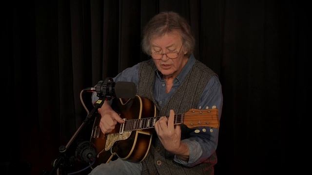 Randy Newman's song You've Got A Friend In Me played on a 1950s Pilar, acoustic. смотреть онлайн