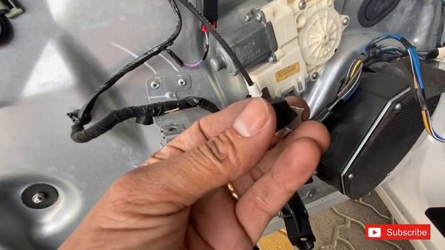 2000-2012 Ford Fusion Door handle Replacement смотреть онлайн