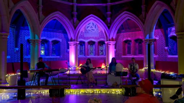 Ocean Song by Lucy Wylde Live at St Augustines Arts Centre Feat. Scott & Maria смотреть онлайн