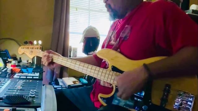 Fender Jazz Marcus Miller смотреть онлайн
