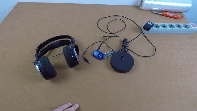 Беспроводные наушники Sony MDR-RF810R смотреть онлайн