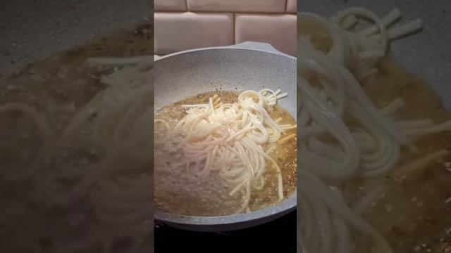 Лапша с лососем