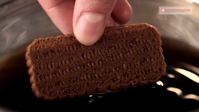 Торт из печенья без выпечки со сгущенкой - аргентинский десерт, всего за 20 минут! | Appetitno.TV смотреть онлайн