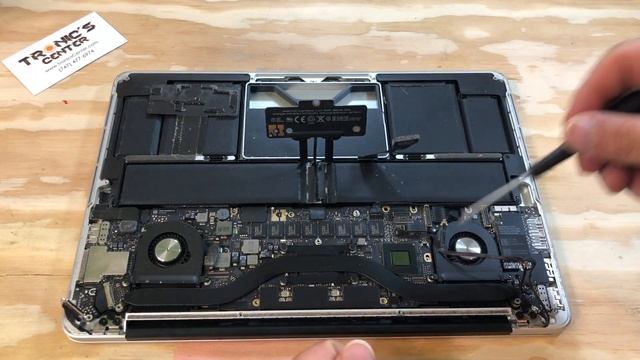 Take Apart 13" MacBook Pro Retina A1425 - Full Disassembly 13" MacBook A1425 Tear down HD 1080p смотреть онлайн