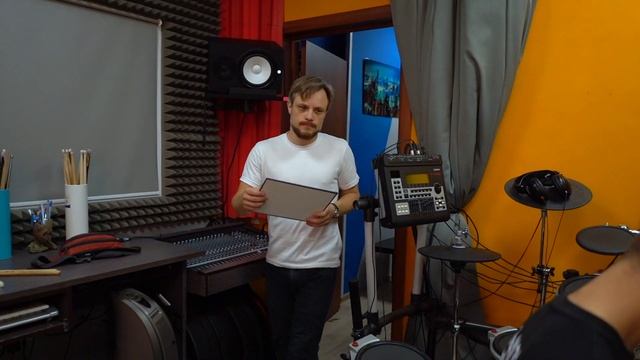 Школа игры на барабанах LIVE Playground Красноярск - видеоприветствие! смотреть онлайн
