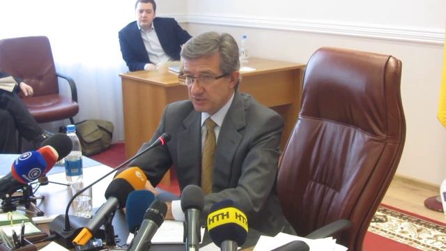 Крым может стать Абхазией, а в Донбассе большинство не желает отделиться смотреть онлайн