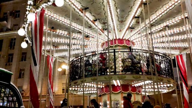 4K | Путешествие в Рождество в Москве 2022: Новогодняя ярмарка на Тверской площади смотреть онлайн