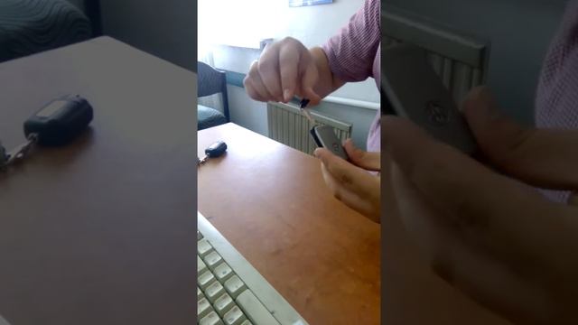 Как поменять батарейку в ключе от тойота хайлендр смотреть онлайн