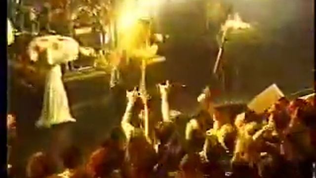 "Le P'tit Bonheur" - GROOVY AARDVARK смотреть онлайн