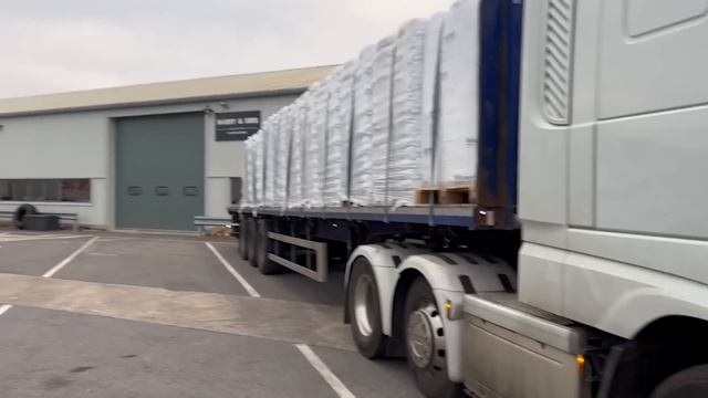 No Room To Manoeuvre… CHALLENGE ACCEPTED! смотреть онлайн