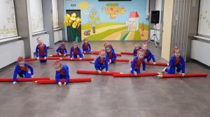 Танец "Коробка с карандашами"